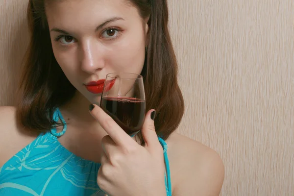 Glass of wine and youth. — Stock Photo, Image