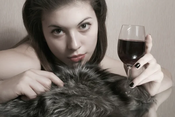 Glas vin och ungdom. — Stockfoto