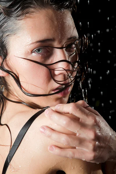 Мокрый женский портрет — стоковое фото