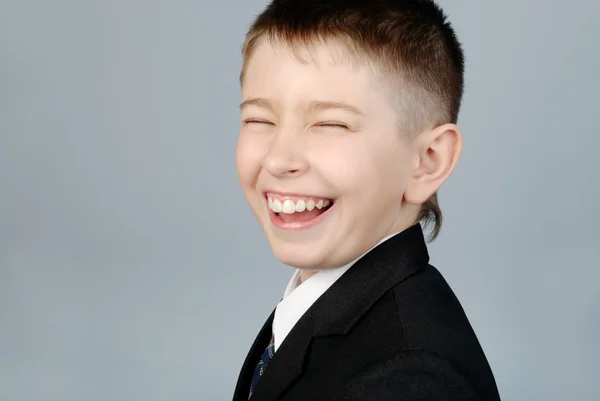 Сміючись хлопчик — стокове фото