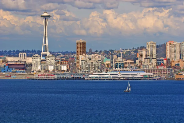 Seattle and Yacht — Stock Photo, Image