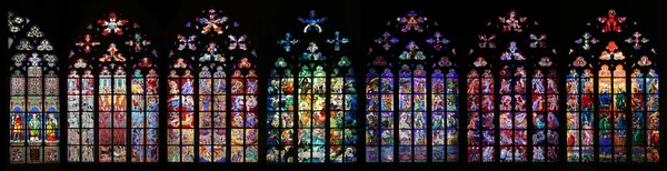 Coleção de janelas de vidro manchado St Vitus Fotografia De Stock
