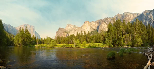 Panorama della Yosemite Valley Immagini Stock Royalty Free