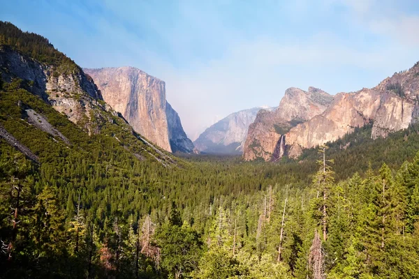 El Capitan, Vale de Yosemite — Fotografia de Stock
