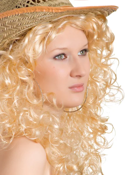 Blonde in de stro hoed — Stockfoto