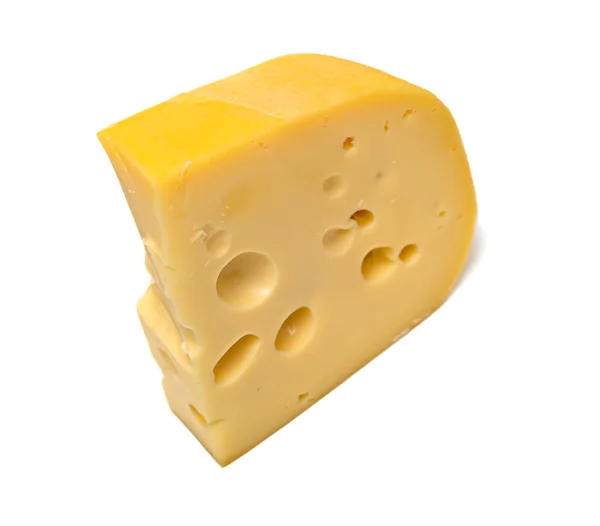 Na białym tle smaczne sery — Zdjęcie stockowe
