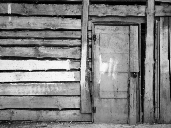 Bianco e nero sporco vintage doo di legno — Foto Stock
