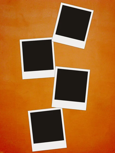 スパイス赤い背中に 4 つの空白の写真カード — ストック写真