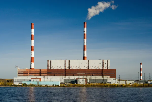 Power station. A kind from the river. — Stock Photo, Image