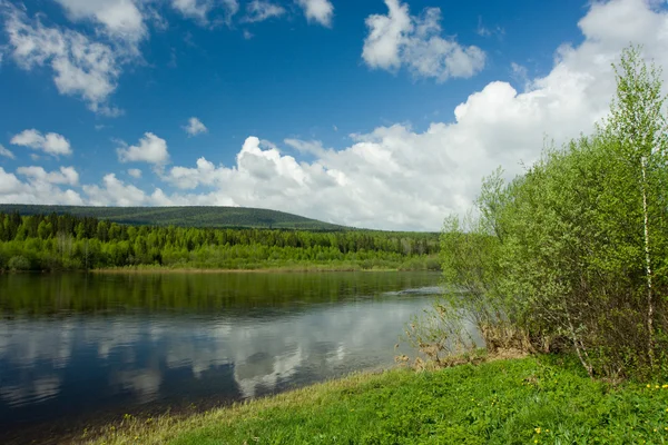 Summer landscape. Clouds above the river — Stock Photo, Image