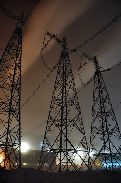 夜の高電力 — ストック写真