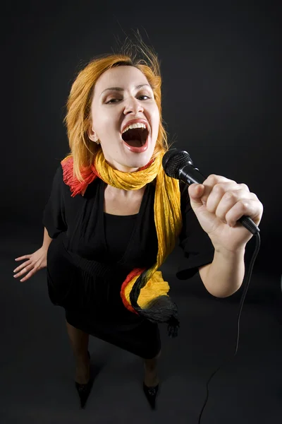 Cantora de rock feminina — Fotografia de Stock