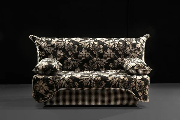 优雅的设计与现代沙发 — 图库照片