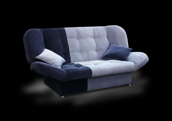 Bequeme Couch in einem dunklen Raum — Stockfoto