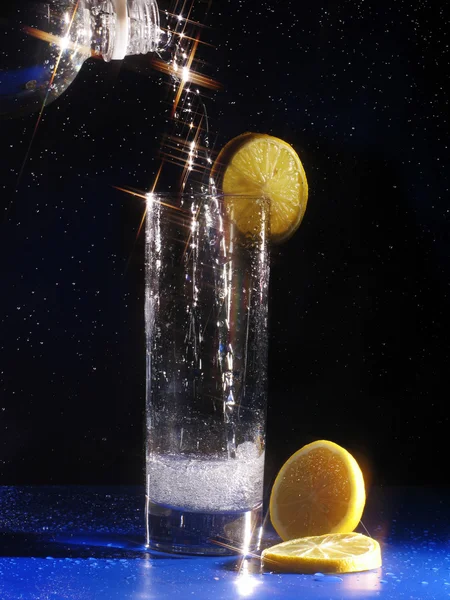 stock image Fresh spring water with lemon