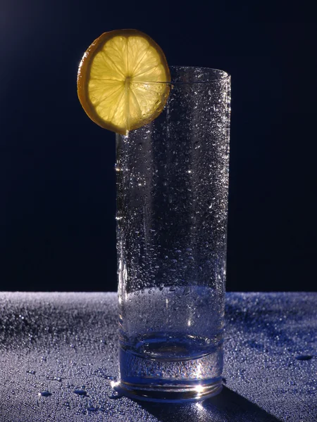 stock image Fresh spring water with lemon