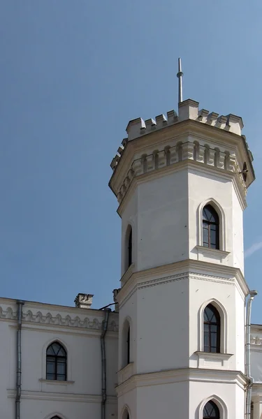 Белая старая башня — стоковое фото