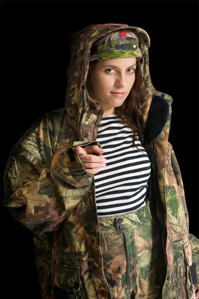 Vrouw in camouflage — Stockfoto