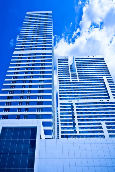 Dos torres de vivienda —  Fotos de Stock