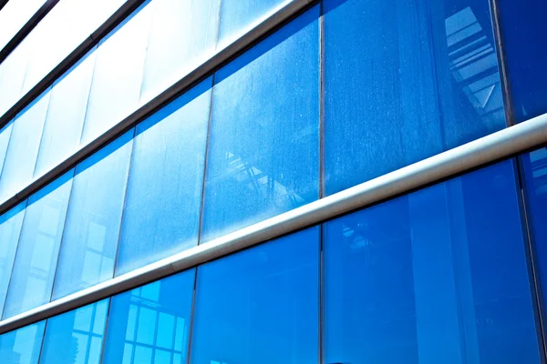 Moderne blauwe kantoor muur — Stockfoto