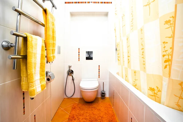 浴室里的马桶 — 图库照片