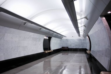 Modern metro istasyonu