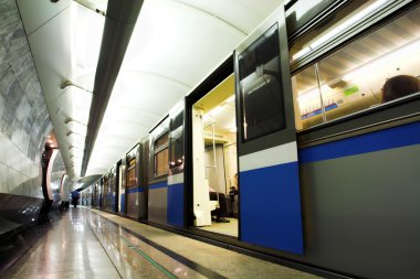 hızlı tren metro