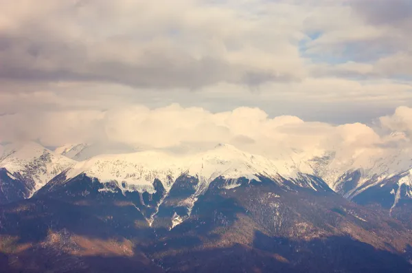Panoramik manzara dağlar — Stok fotoğraf
