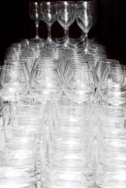 Many glasses on the table — Stock Photo, Image