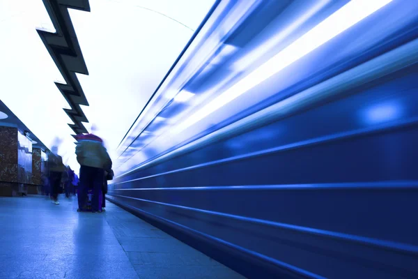 Tömeg várakozó vonat — 스톡 사진