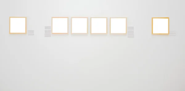 Walls in museum with frames — Stock Photo, Image