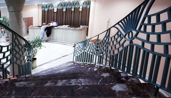 Escada no hotel e lobby — Fotografia de Stock