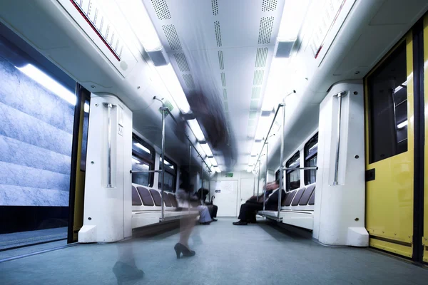 Trein wagen in de metro van Moskou — Stockfoto