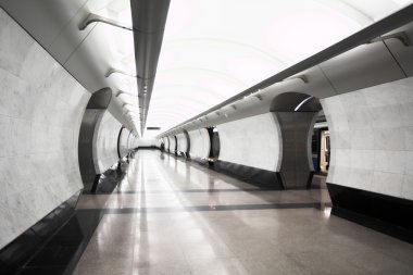 Modern metro istasyonu