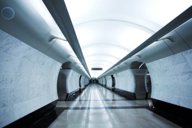Modern metro istasyonu