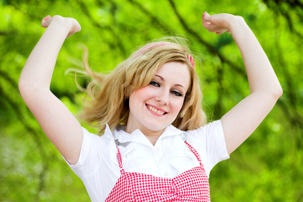 Блондинка красивая девушка
