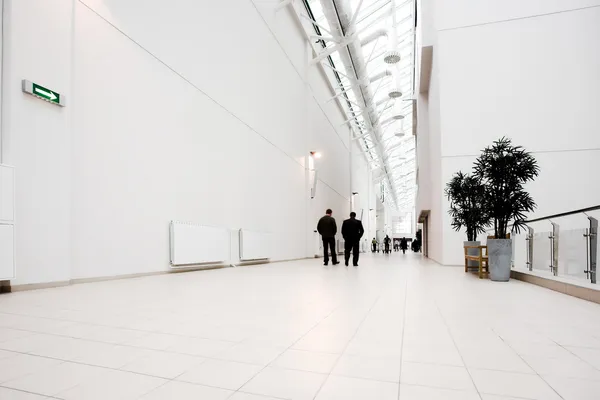 Hall blanc du centre de bureau — Photo