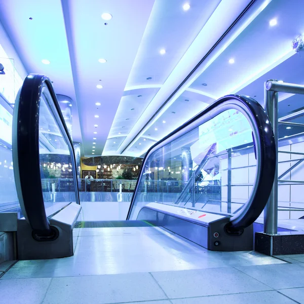Enter to moving escalator — Stock Photo, Image
