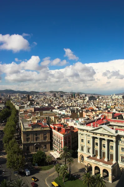 Ла-Рамбла в Барселоні вертикальні, — стокове фото