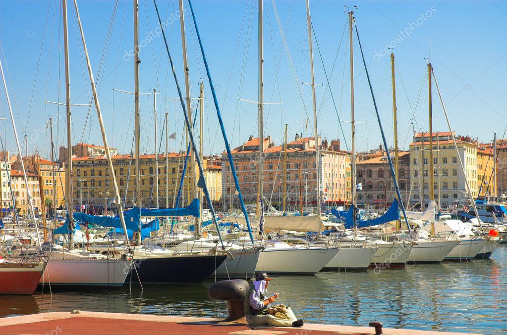 Vessel yachts in Vieux port in Marseille — Stock Photo © babenkodenis ...