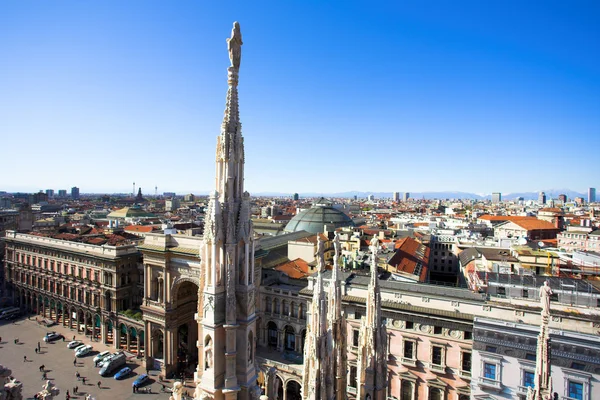 Panorama desde el techo del Duomo, Milán, Italia — Foto de Stock