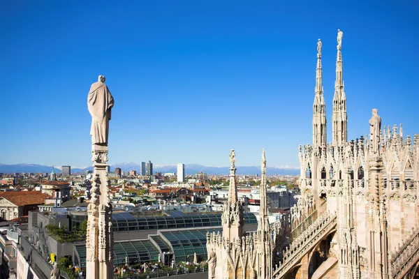 Panorama z dómu střecha, Milán, Itálie — Stock fotografie