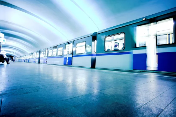 A vonaton underground station — Stock Fotó