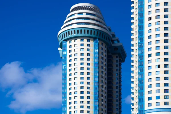 Blauwe wolkenkrabbers torens — Stockfoto