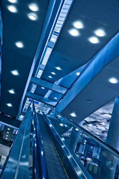Moving up escalator — Stock Photo, Image