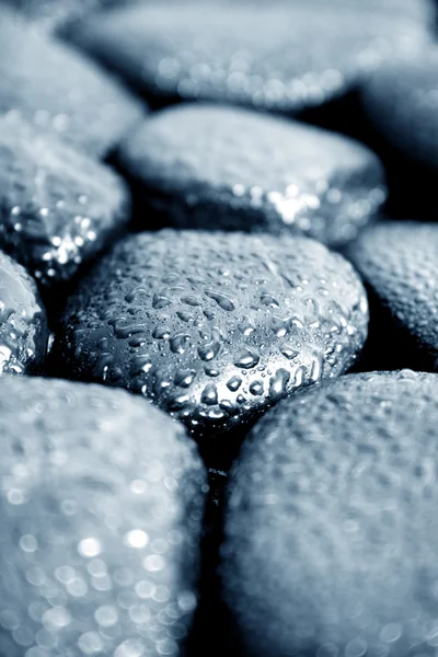 Kamienie z waterdrops — Zdjęcie stockowe