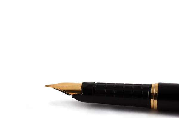 Close-up de uma caneta-tinteiro isolada sobre — Fotografia de Stock