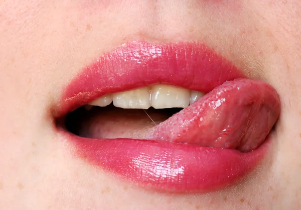 Close-up boca e língua — Fotografia de Stock