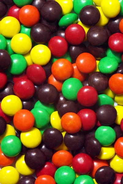 Барвисті шоколадні цукерки — стокове фото
