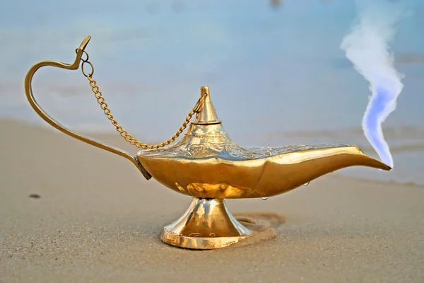 Aladdin-Lampe — Stockfoto